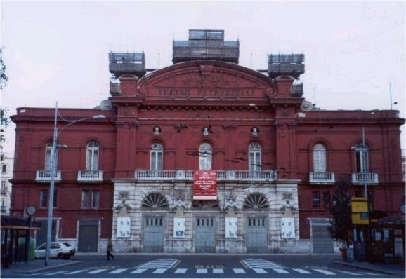 Oggi si inaugura il nuovo Teatro Petruzzelli, 17 anni dopo l'incendio...