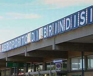Aeroporto di Brindisi e crisi Alitalia, domani incontro tra Errico,...