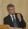 Vendola: la pedofilia è aberrazione, querelo Sgarbi, Feltri e...