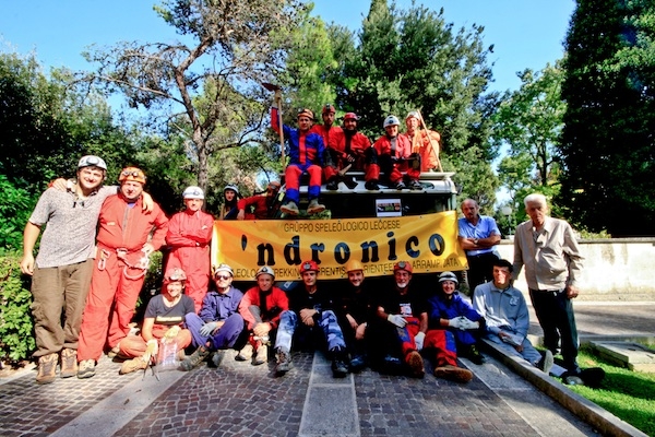 Puliamo il buio 2012