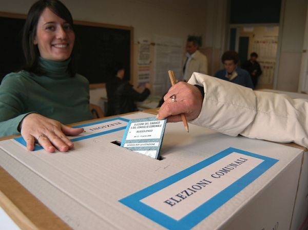 Ballottaggi, si vota fino alle 15, poi via allo scrutinio, prima i...