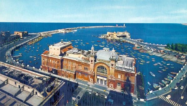Il Comune di Bari vince la battaglia dello shopping domenicale