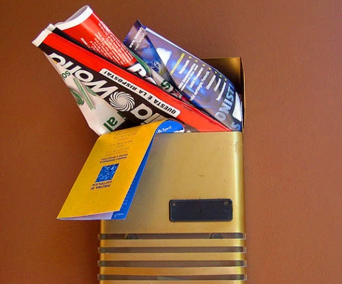 Distribuzione di volantini e materiale pubblicitario: fastidio per il...