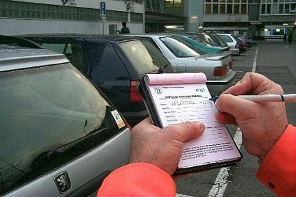 Invalidità della multa con autovelox per l'assenza di agenti sul...