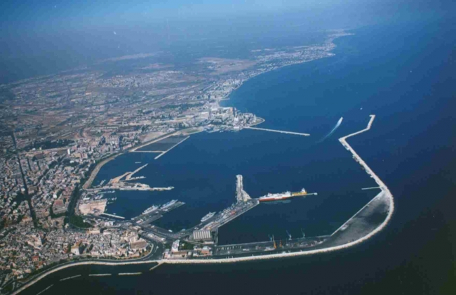 Continua ad arrivare grano nei porti pugliesi, a Bari 70mila quintali...