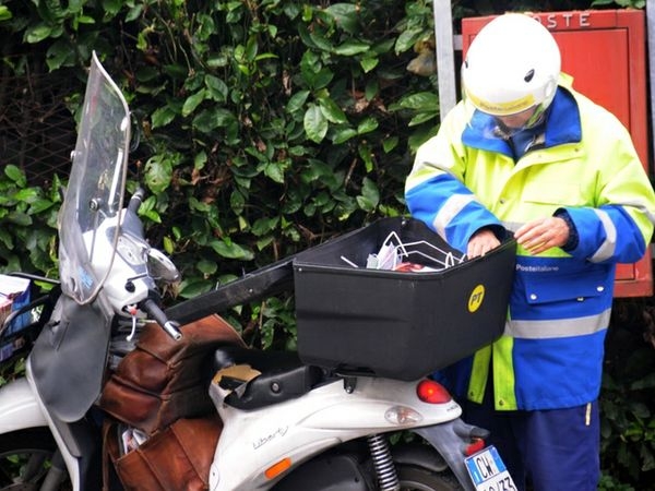 Raccomandate postali e riduzione degli orari in 20 uffici postali del...