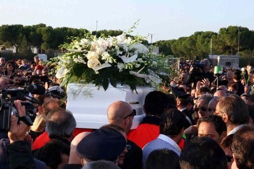 Sarah Scazzi,  oggi la tumulazione. L'avvocato di Misseri:...