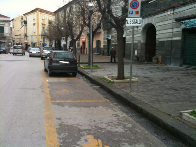 Strisce gialle