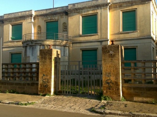 Ecomostri: l'ex dispensario Tbc di via Miglietta a Lecce